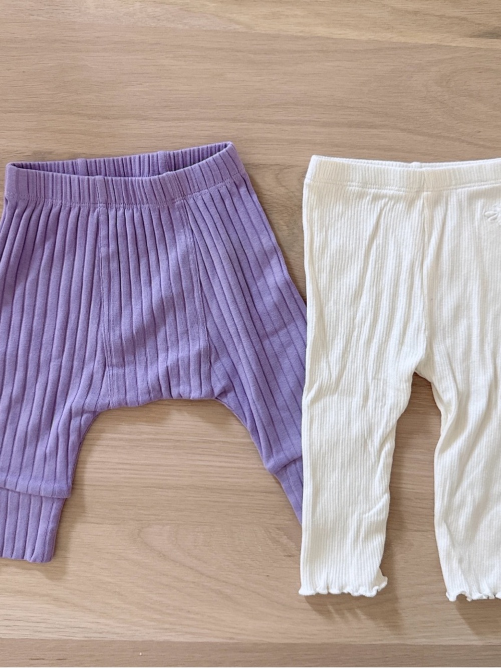 New-like Adorable Ribbed Baby Pants Set – 2 Pieces Kate Quinn & Burt’s Bee Baby